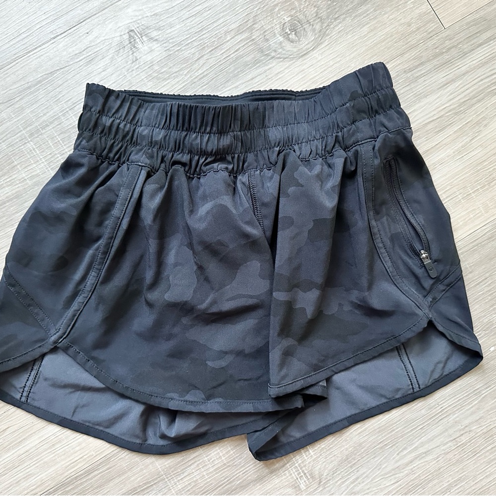 Lululemon Track That 3” Mid Camo shorts